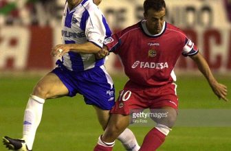 Alaves doma s La Coruňou Alaves doma s La Coruňou