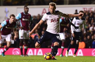 Menší londýnské derby mezi Hammers a Spurs Menší londýnské derby mezi Hammers a Spurs