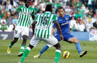 Třetí Valencie jede k dalšímu týmy na špici Realu Betis Třetí Valencie jede k dalšímu týmy na špici Realu Betis