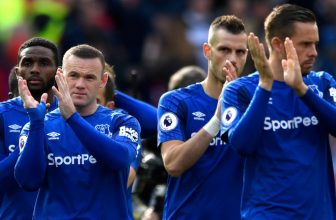Nováček z Brightonu hostí trápící se Everton Nováček z Brightonu hostí trápící se Everton
