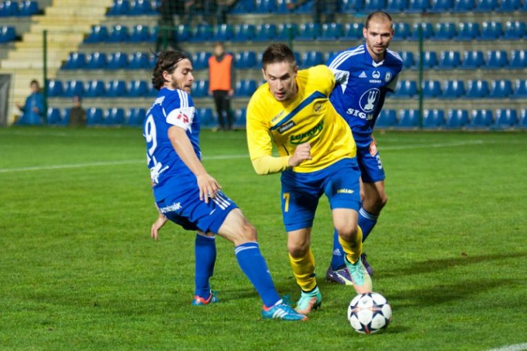 Jak vsadit na moravské derby Olomouc-Zlín? Remíza?