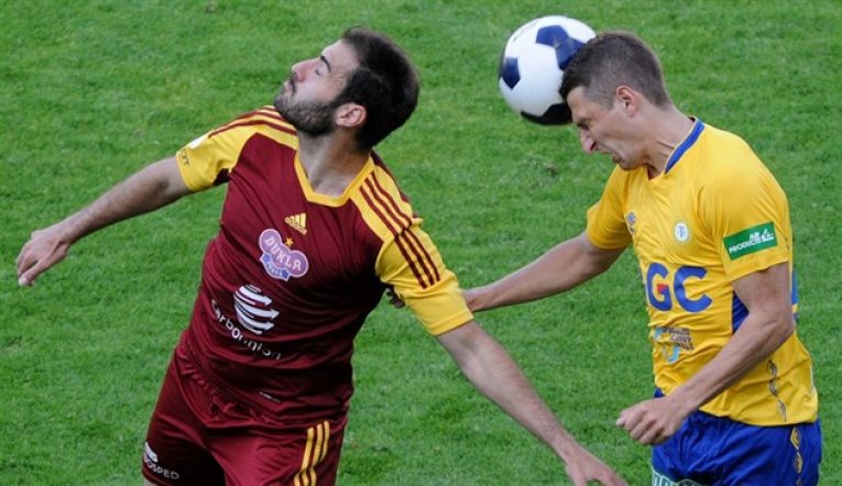 Dukla-Teplice: Jak tipovat na přímý souboj o 8. místo?