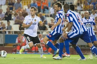 Třetí Valencie si jede pro tři body k sedmnáctému Deportivu Třetí Valencie si jede pro tři body k sedmnáctému Deportivu
