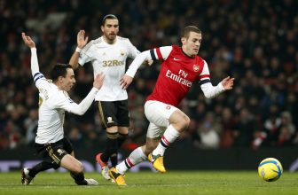 Poslední Swansea zkusí v úterý obrat mdlý Arsenal Poslední Swansea zkusí v úterý obrat mdlý Arsenal