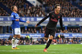 Posílený Arsenal v sobotu hostí Karamelky z Evertonu Posílený Arsenal v sobotu hostí Karamelky z Evertonu