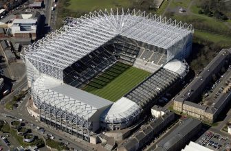 Straky se pokusí oloupit Rudé Ďábli. Hraje se na St James’ Park Straky se pokusí oloupit Rudé Ďábli. Hraje se na St James’ Park