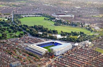Bitva o Liverpool: V Goodison Parku domácí Everton v souboji s Reds Bitva o Liverpool: V Goodison Parku domácí Everton v souboji s Reds