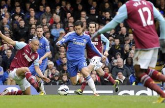 Chelsea chce v menším londýnském derby proti West Hamu zabrat Chelsea chce v menším londýnském derby proti West Hamu zabrat