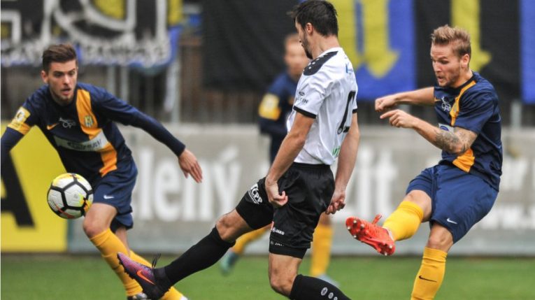 Slezské derby je tu! Jak vsadit na zápas Opava vs Karviná?