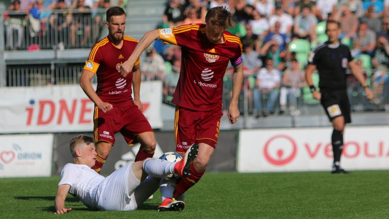Adepti na skupinu o udržení změří své síly: Jak tipovat na duel Karviná-Dukla?
