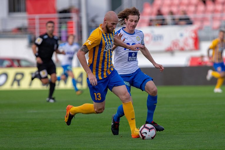 Ani jedni na jaře ještě nevyhráli, teď stojí proti sobě. Jak vsadit na duel Teplice-Opava?