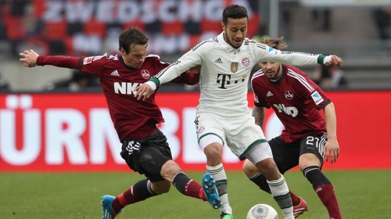 Norimberk vs Bayern: Domácí mohou vykřesat naději záchrany, hosté chtějí obhájit titul