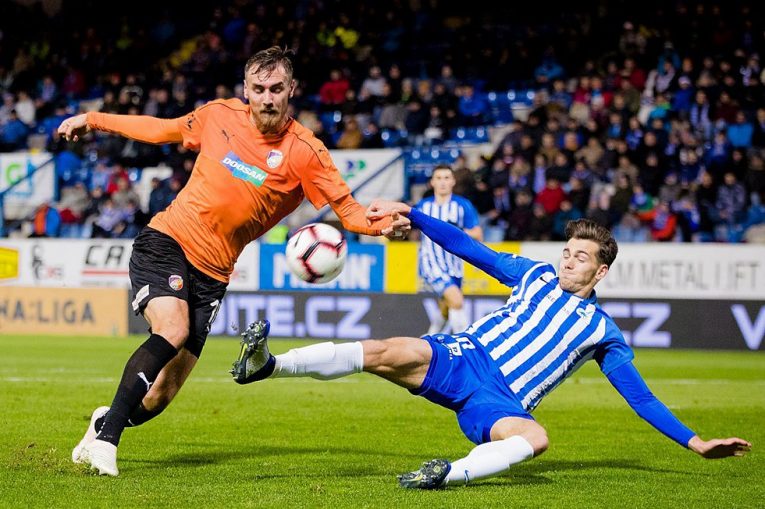 Nechce-li Viktoria přijít o šanci na obhajobu titulu, musí v duelu Liberec-Plzeň vyhrát
