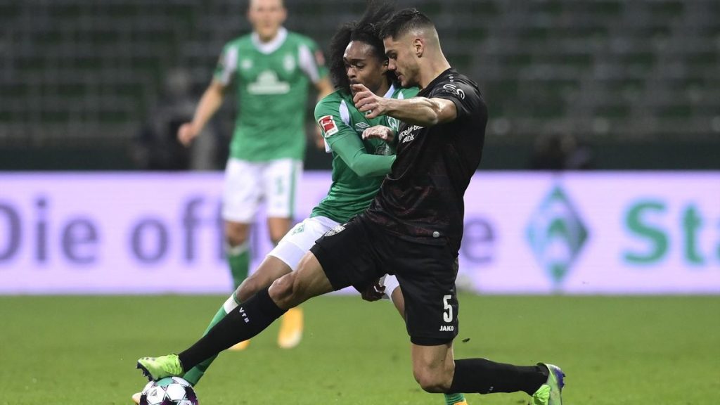 Pavlenkův Werder Brémy hostí Stuttgart