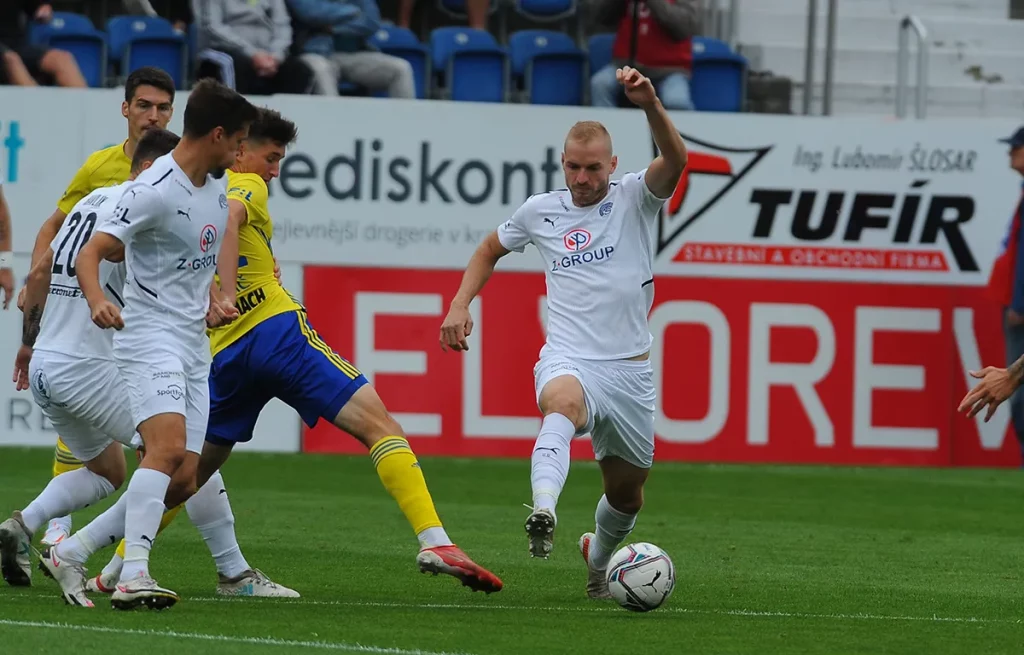 Slovácko-Zlín: Jihomoravské derby promluví do boje o poháry i záchranu