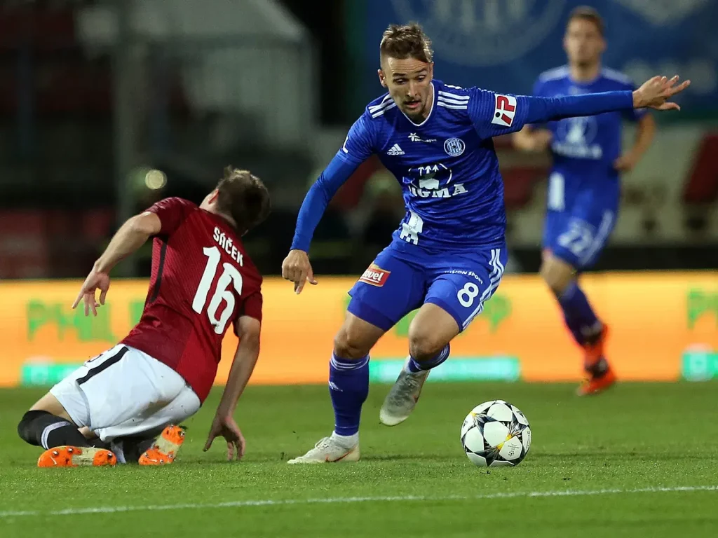 Titul: Přiblíží se mu Sparta v Olomouci, která obrala SKS?