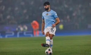 Trápící se Manchester City hostí městského rivala United