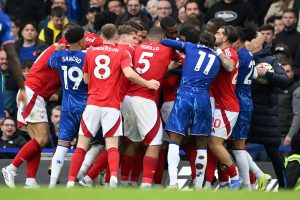 Nottingham a Chelsea v superbitvě o první pětku Premier League