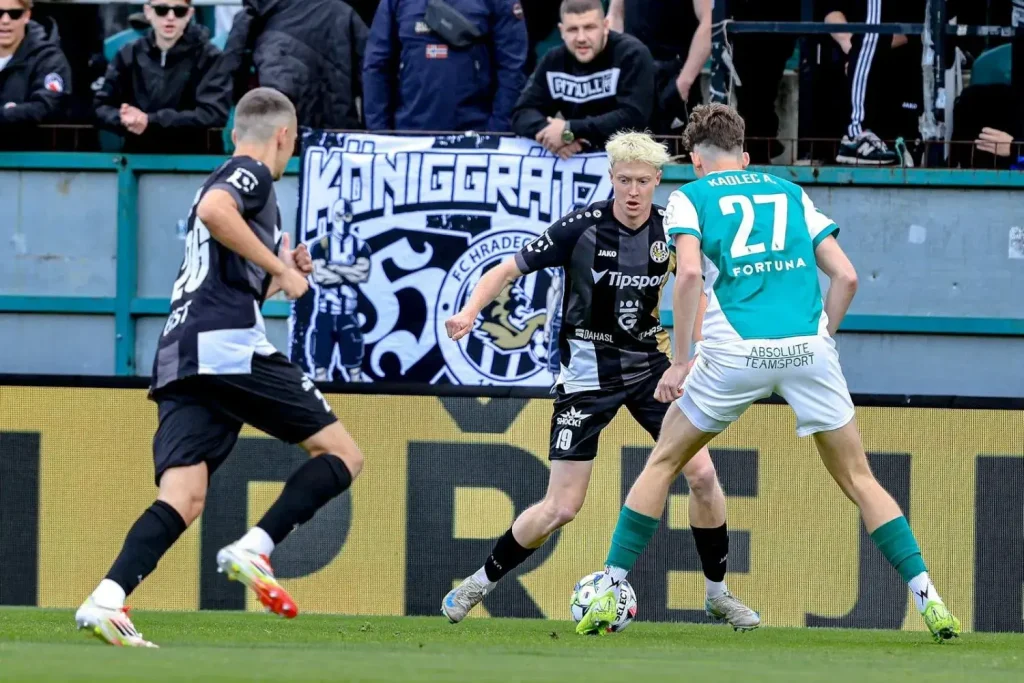 Finále nadstavby - Hradec a Klokani si to rozdají o 7. flek