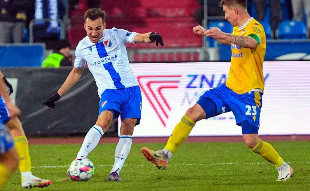 Prohra. Pryč z marasmu: Zaboduje Baník nebo Teplice?