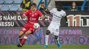 Divoká přestřelka a bůro od favorita: Zlepší se Liberec nebo Pardubice?