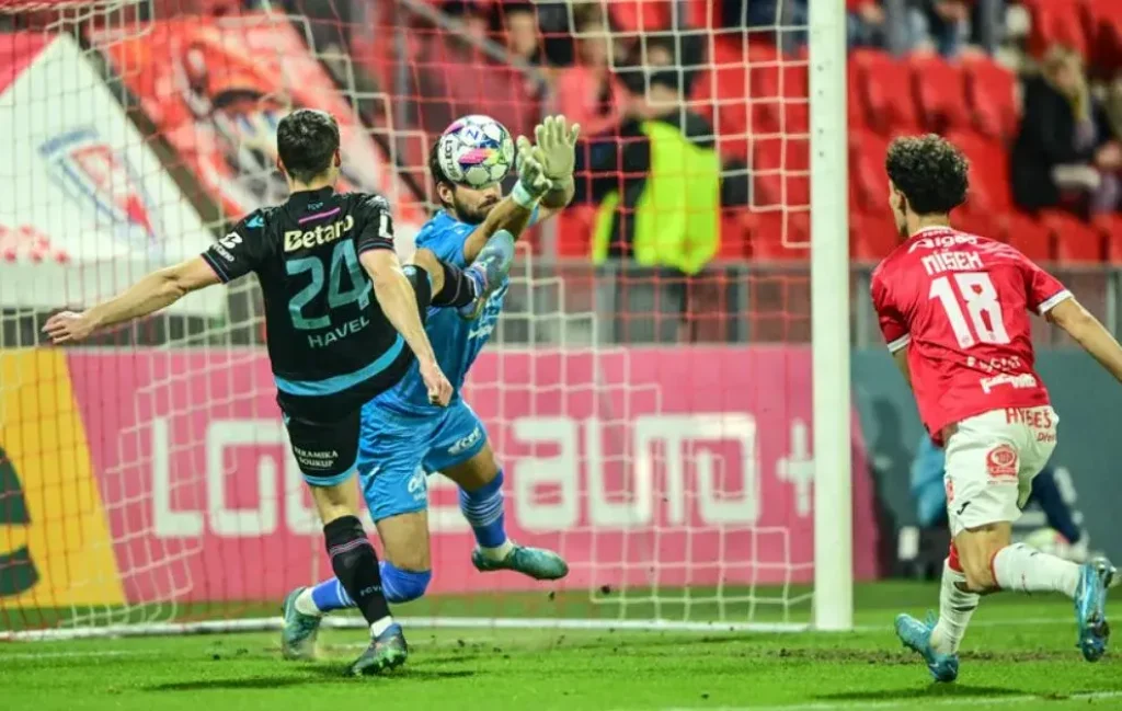 David proti Goliášovi: Vicemistr z Plzně otevře Chance Ligu v Pardubicích!