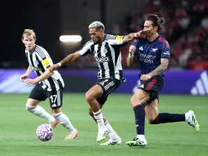Straky a Kanonýři v nedělním šlágru Premier League