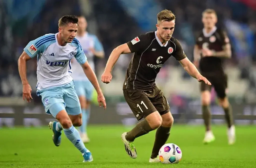 Černý kůň St. Pauli je 4. a ve Stuttgartu chce další skalp!