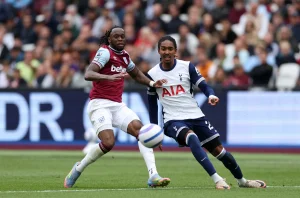 Sobotní městské derby mezi Hammers a Spurs