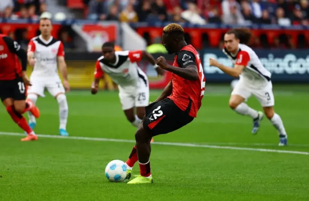 Snadné sousto pro Frankfurt? Schickův Leverkusen se trápí a přišel o trenéra!