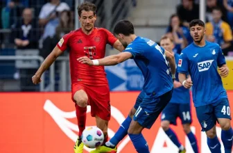 Coufal, Hranáč a spol. chtějí zbrzdit suverénní Bayern Mnichov!