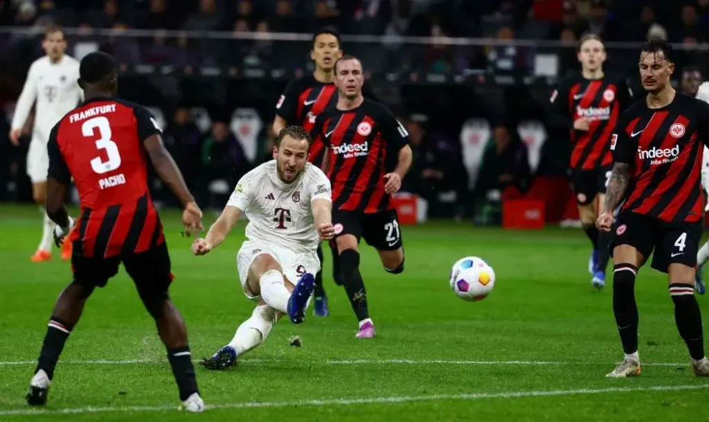 Frankfurt i Bayern byli v týdnu u "bůra". Upevní si FCB 1. příčku ve šlágru?