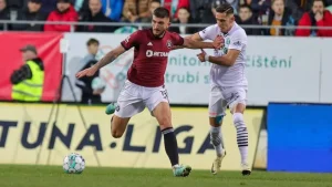 Vedoucí Spartu čeká v Karviné těžká bitva! Udrží náskok na Slavii?