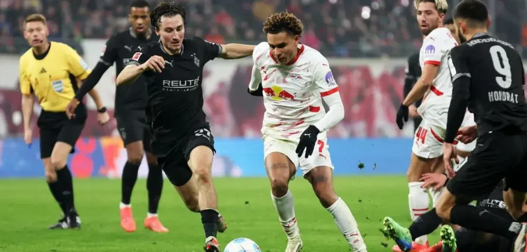 Gladbach i Stuttgart chtějí udržet vítěznou vlnu. Která skončí?