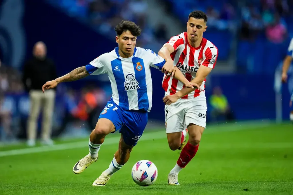 Espaňol a Real Oviedo v pondělní dohrávce La Ligy