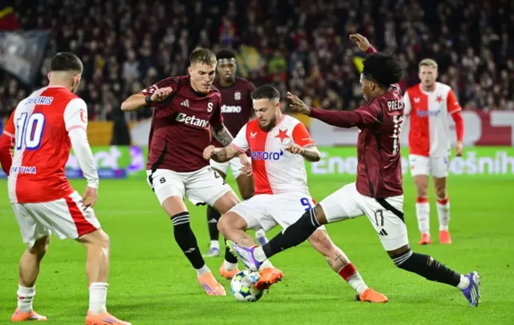 316. derby nabídne boj o 1. místo. Vyhraje Slavia nebo Sparta?