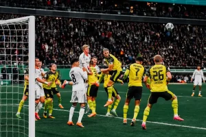Šílená přestřelka s 6 góly? Dortmund a Frankfurt to umí!