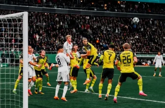 Šílená přestřelka s 6 góly? Dortmund a Frankfurt to umí!