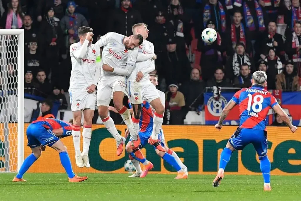 Mistrovské oslavy může Slavii pokazit Plzeň!