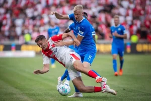Za obhajobou! Rozjetá Slavia jede na Baník!