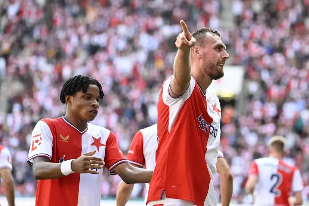 Slavia - Lens