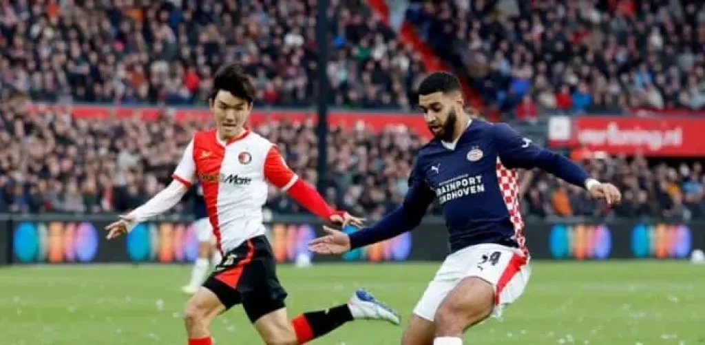 Feyenoord se pokusí uhájit ligovou neporazitelnost na trávníku úřadujícího mistra PSV!